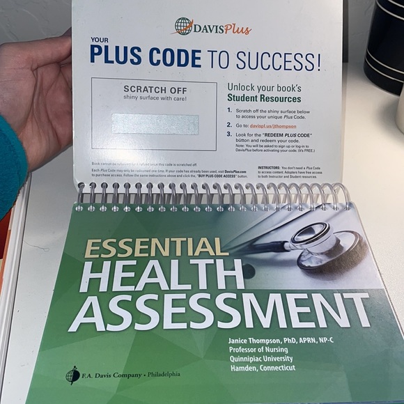 Nursing health assessment textbooks - Picture 3 of 5